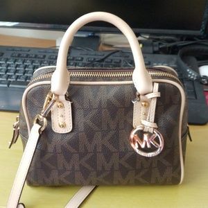 Michael Kors cross body
